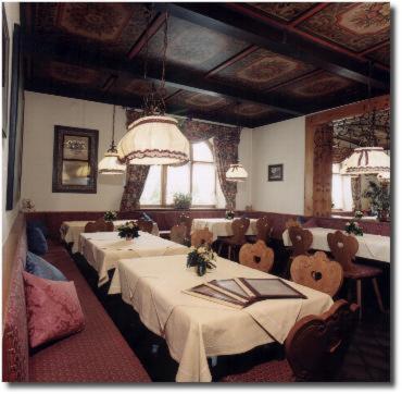 Hotel Gasthof Zur Post Unterfoehring Bagian luar foto